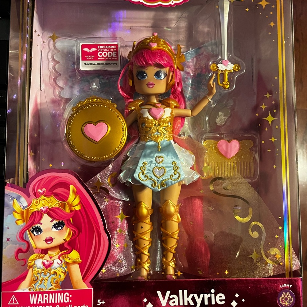Valkyrie Doll Royale High *NO CODE JUST TOY* - Picture 5 of 6